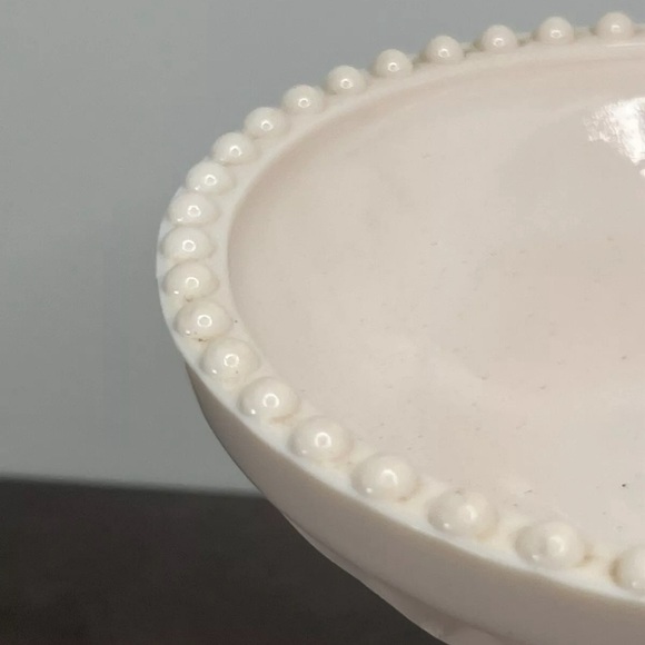 Jeanette Compote Milk Glass Vintage  Shell Pink Color Candy Bowl - Picture 3 of 5